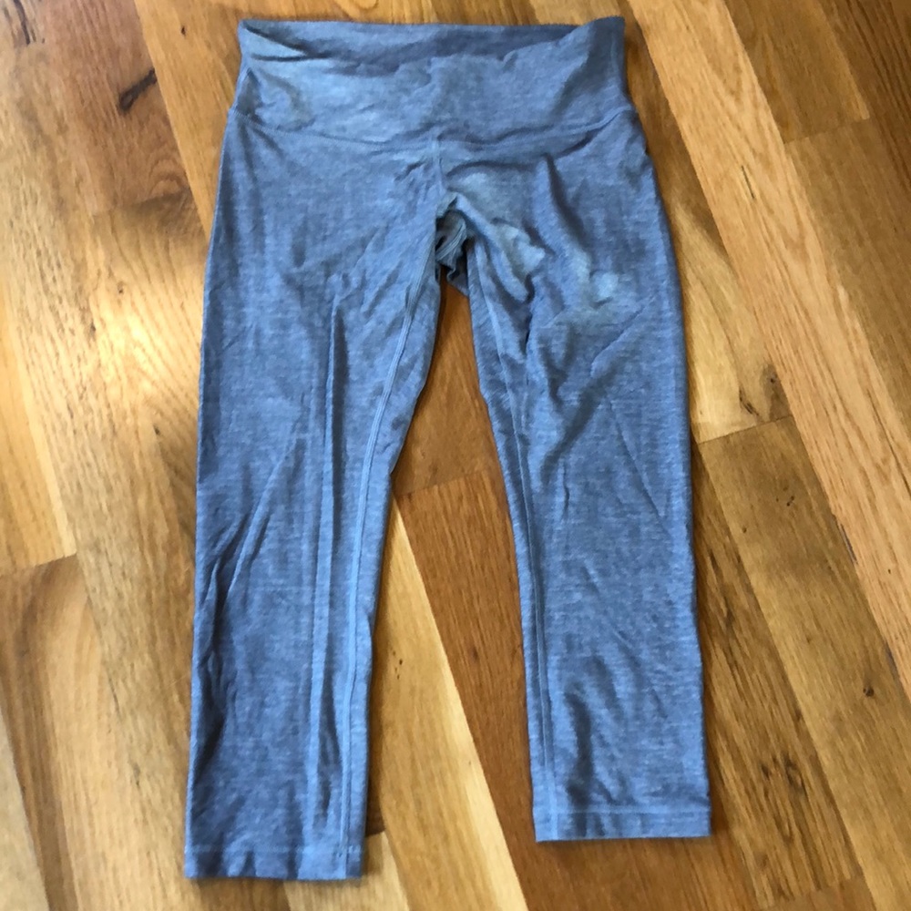 Lululemon Heather Grey Wunder Under Crops